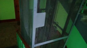 Двухскоростной распашной лифт. (Да-да, тот самый легендарный лифт на Ленсовета 10, подъезд 9)))).