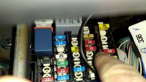 Замена предохранителя освещение салона Рено Флюенс