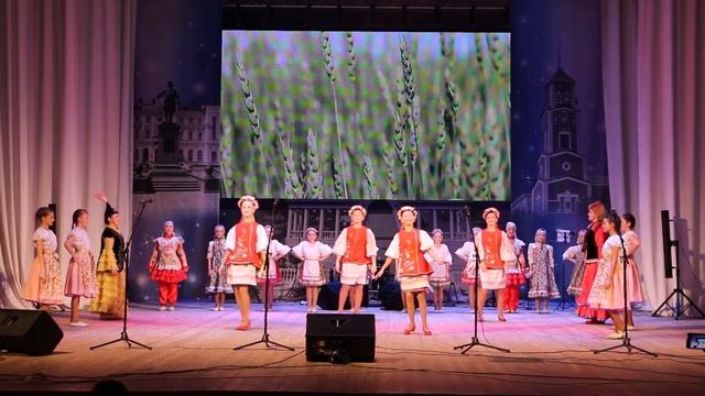 Танцевальный ансамбль "Весёлое настроение" - "Дружба народов"