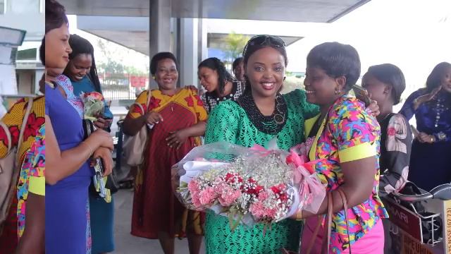 Arrival in Daresalaam Tanzania Julius Nyerere International Airport! смотреть онлайн