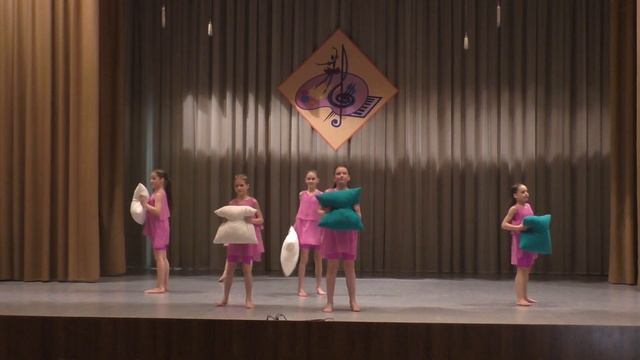 Весенняя капель*Детская школа искусств*Хореография,средняя группа.11.04.20018, смотреть онлайн