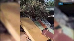 Жители частного сектора в Воронеже устроили свалку во дворе многоэтажки