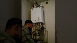 Установка газового котла Део.