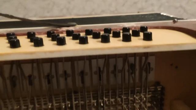 Ремонтирую гармонь. Запала кнопка. смотреть онлайн