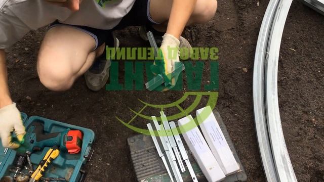 Грунтозацепы - Т-образные ножки, на которых сидит теплица. смотреть онлайн
