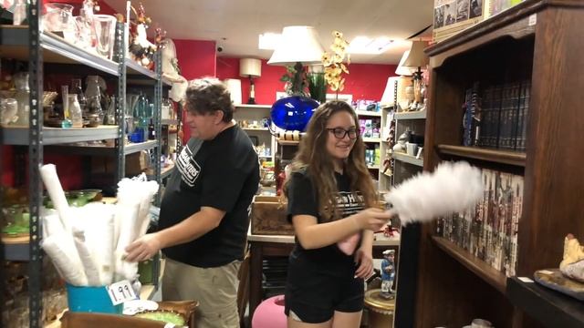 Bargain Hunters Thrift Store Tour 10/2020 Abandoned Storage Wars Auction смотреть онлайн