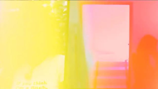 Филипп увидел Сару Окс в стрингах смотреть онлайн