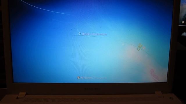 При включении ноутбука SAMSUNG NP370R5E запускается БИОС, что делать? смотреть онлайн