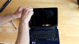 aser aspire one kav10 screen replacement - by http://cmdesign.ca