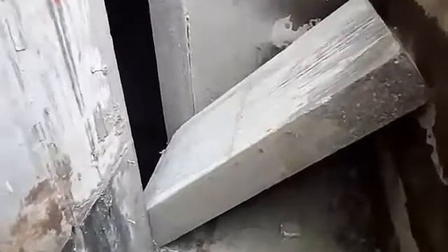 Вырезанный проём 1300х2100 в монолите 300мм подвале многоквартирного дома смотреть онлайн