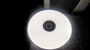 ПОТОЛОЧНЫЙ СВЕТИЛЬНИК С RGB, КОТОРЫМ МОЖНО УПРАВЛЯТЬ СО СМАРТФОНА