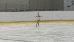 Фигурное катание, ДЕБЮТ в 5 лет. Новикова Анастасия 2018г. Пять месяцев как встала на коньки