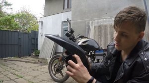 Клею пластик на мотоцикл. Хлориновая ткань + ацетон. Кастом фара!Обслуживаю мотоцикл.