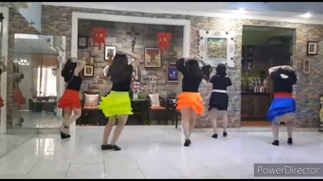 BACHATA - LINE DANCE/Choreo Karine Moya( FR) смотреть онлайн