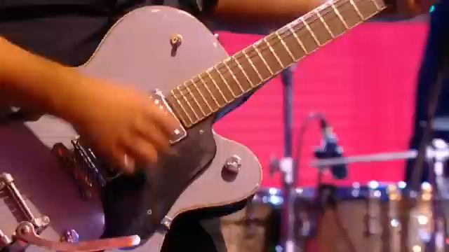 Izia - So Much Trouble смотреть онлайн