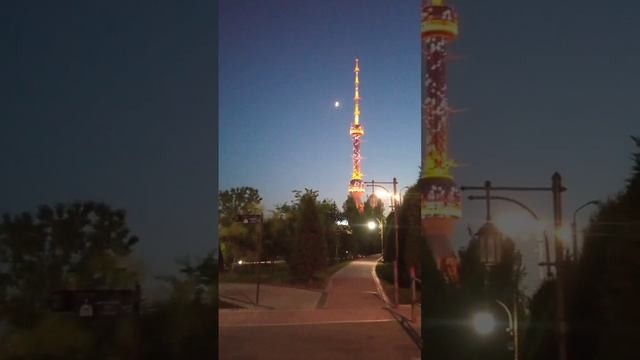 Great view. Tashkent TV tower / Отличный вид. Ташкентская телебашня