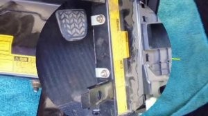 Устранение стука в рулевой колонке в тойота авенсис