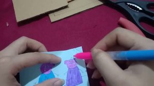 Crea una cornice per foto desktop fatta a mano con un orso cartone animato