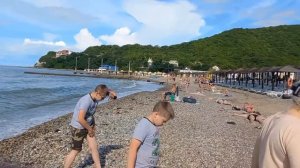 Чёрное море .Архипо-Осиповка. 25.06.2022 .8 утра . Шторма нет. По настоящему доброе морское утро .