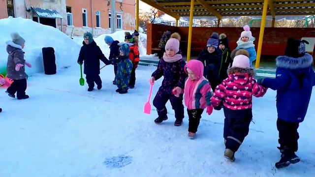 "Весёлые спортивные старты" с детьми дошкольного возраста смотреть онлайн
