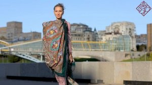 Многоцветный платок из уплотненной шерстяной ткани с шелковой бахромой "Свет мой, зеркальце",вид 17