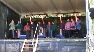 Костер горит, пылает