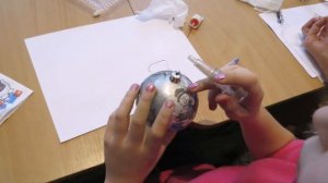 Декупаж елочных шаров