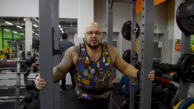 Дмитрий Вовченко - тренировка бицепса смотреть онлайн