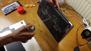 How to Open Retina MacBook Pro to Clean Dust