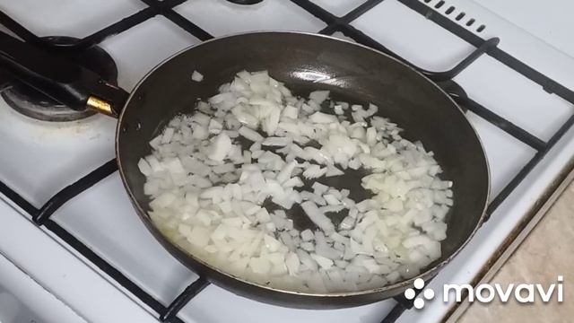 ТУШЕНАЯ КАРТОШКА С КУРИНЫМ ФИЛЕ.