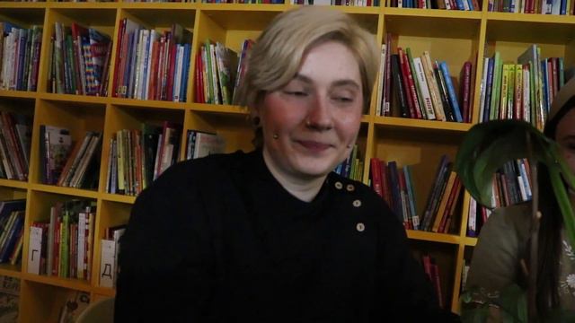 "КВАДРАТНЫЙ СТОЛ" - "СОЛНЦЕСТОЯНИЕ"