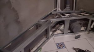 Закрываем трубы коробом из ГКЛВ.Ремонт для Молодых! Установка Чугунной ванны в одиночку!3 серия