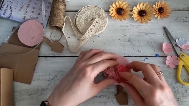 Взяла картон и фоамиран сделала красоту/ подарок на 8 марта своими руками/ поделки на 8 марта смотреть онлайн