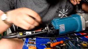Makita 9227CB (Полировальная машина)