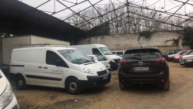 Последние и интересные выходные у французского автоперекупа смотреть онлайн