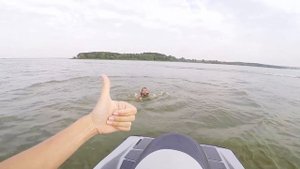 Жесткое падение с водного мотоцикла