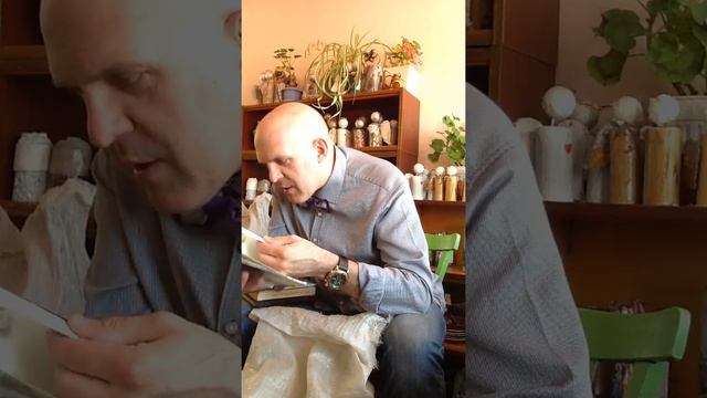 БУКИНИСТ ОРСК разбирает книги,а ИРИНА СЕРЕБРЯННАЯ собирается на ПЛЯЖ