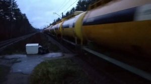 На скорости. Электровоз ВЛ10у-751 с грузовым поездом на станции 47 км