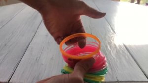 Лайфхак/ как распутать пружинку одним пальцем/Life hack / how to unravel a spring with one finger