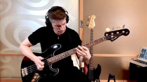Fender Jazz Bass VS Fender Aerodyne