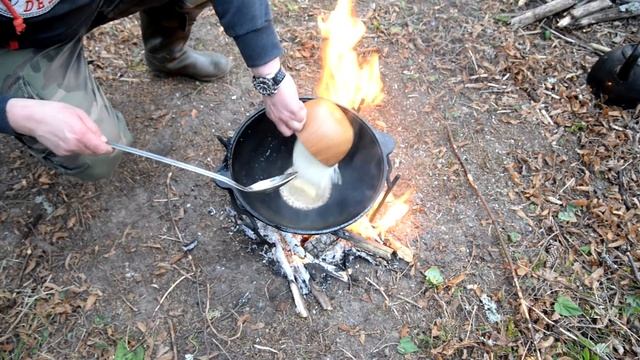 Сливочная курица в КОКОСОВОМ молоке! #курица #кокос #казан #костёр #природа #рыбалка #поход #готови смотреть онлайн