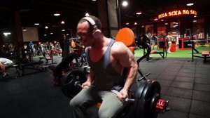 КАЧАЕМ БИЦЕПС AKIMBO 69 МИНИ ПЕККА