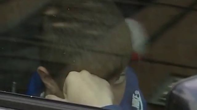 В Череповце должник запер в машине своего ребенка, чтобы избежать эвакуации смотреть онлайн