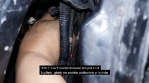 How to Change / Replacement of Front Parking Light Bulbs on Suzuki Grand Vitara