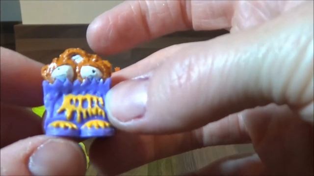 The Trash Pack Series 5 Toy Unboxing with Ultra Rare Trashie! смотреть онлайн