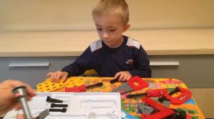 Детский набор инструментов. Видео для детей.