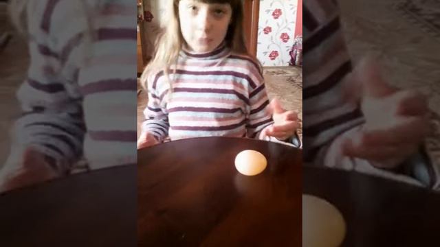 как сделать прозрачное яйцо папрыгуньчик)))