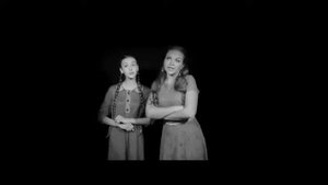 Алена Рыпалева и Марина Девятова  -  Казаки в Берлине