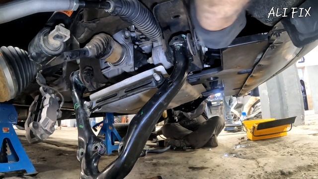 замена нижней шаровой опоры и тормозного диска chevrolet tahoe 2021 #подвеска #ремонтавто смотреть онлайн