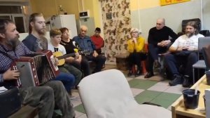 Не влюбляйтесь в молодость ребятушки